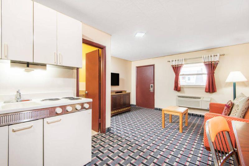 Knights Inn Сейлем Экстерьер фото