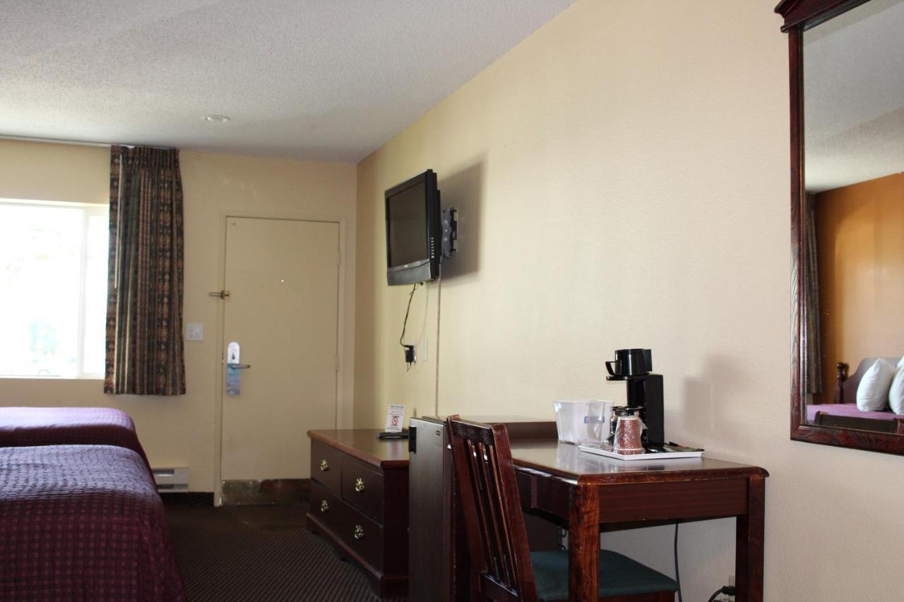 Knights Inn Сейлем Экстерьер фото