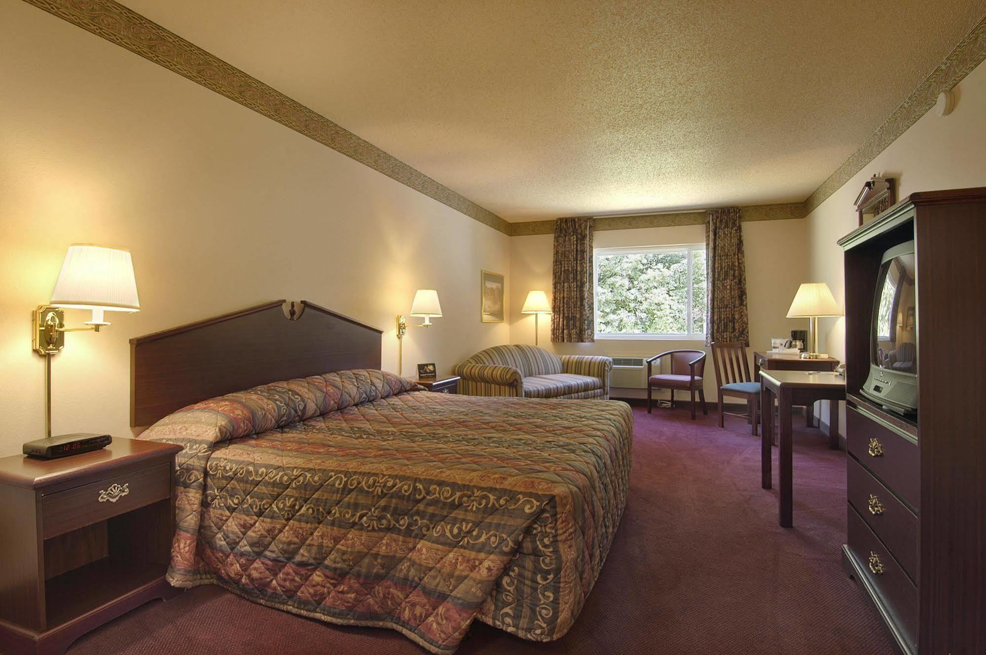 Knights Inn Сейлем Экстерьер фото