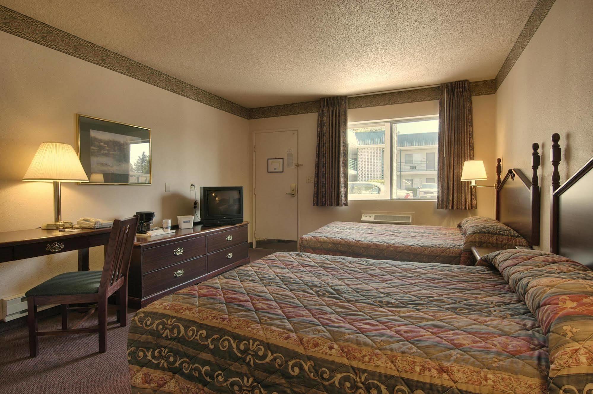 Knights Inn Сейлем Экстерьер фото
